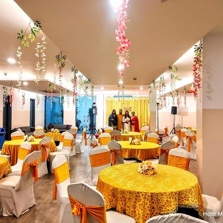 Mavens White Artemis Hospital Road Sector 52 Gurgaon Hotel Exterior photo